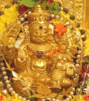 Shiva Pujana by HH Swamiji (Pictures Courtesy of Shri Ganesh Rao)